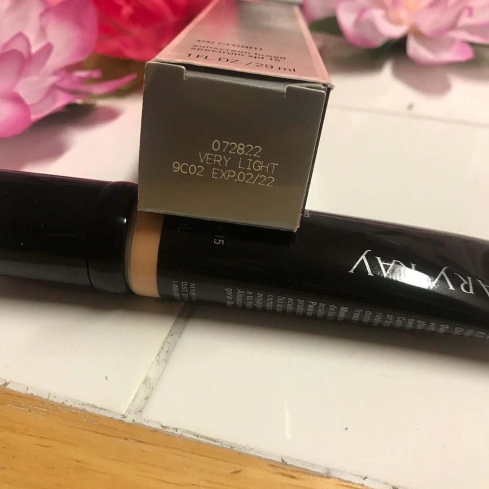 Very Light CC Cream Foundation Mary Kay